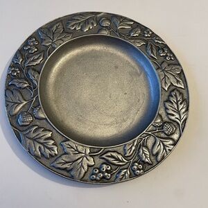 Longaberger Elegant Falling Leaves Silver Leaf Design Plate